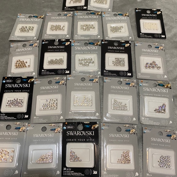 Swarovski crystals - Picture 1 of 4